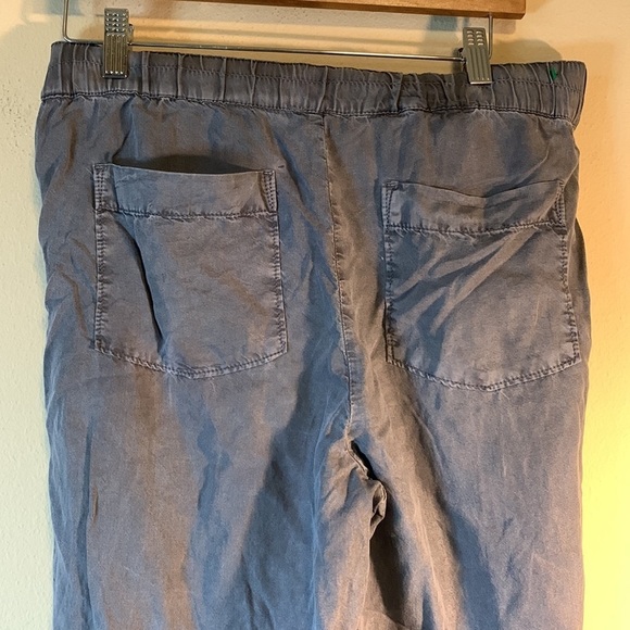 Susina Tencel Lyocell Raw Hem Wide Leg Pants in Ebony Gray Lounge Cropped XS - Picture 11 of 14